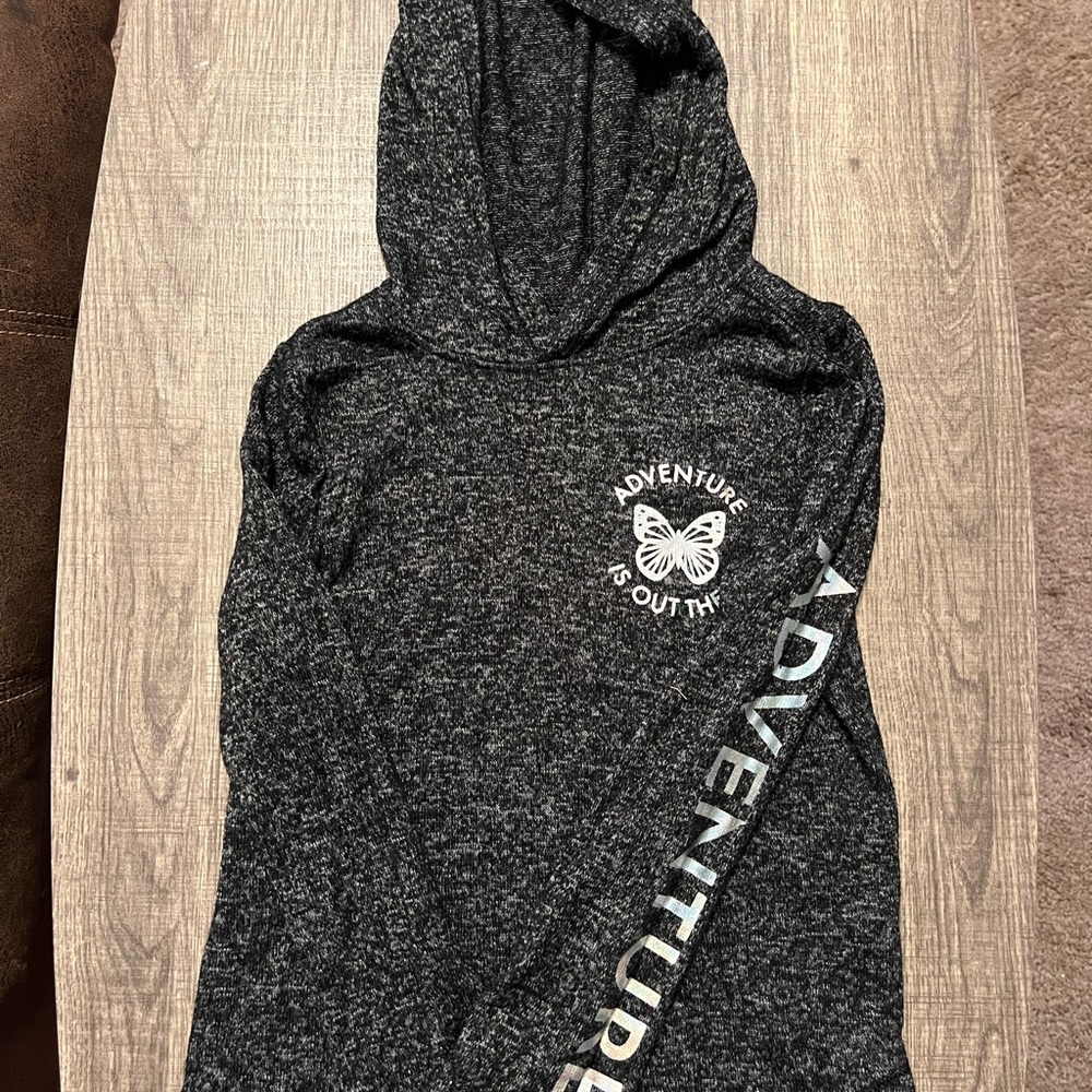 Thin girl long sleeve/hoodie